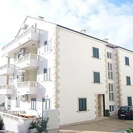 Apartment Rita Bol